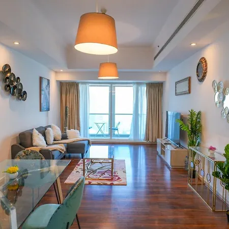 Experience Iconic Burj Khalifa Views From This Apt Dubai Exterior photo