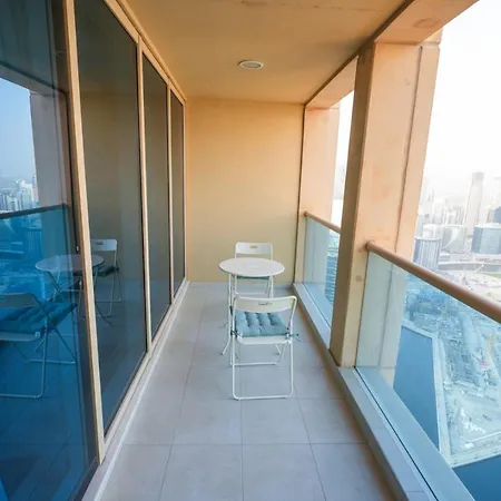 Experience Iconic Burj Khalifa Views From This Apt Dubai Exterior photo