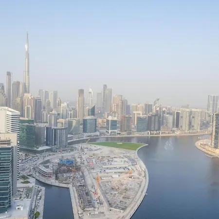 Experience Iconic Burj Khalifa Views From This Apt Dubai Exterior photo