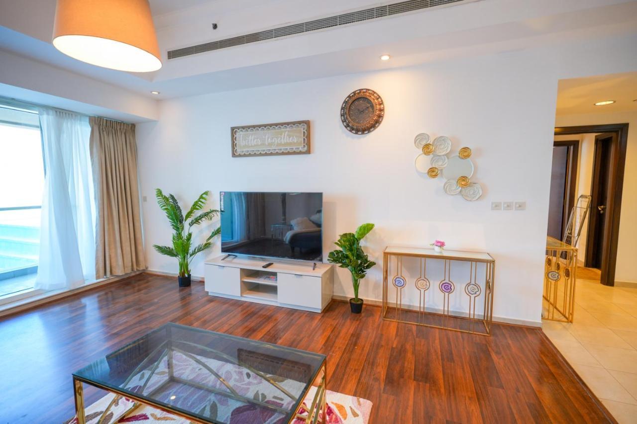 Incredible 2br With Burj Khalifa View & Balcony Appartamento Dubai
